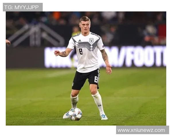 克罗斯在足球世界中的传奇之路与他对球队的深远影响分析