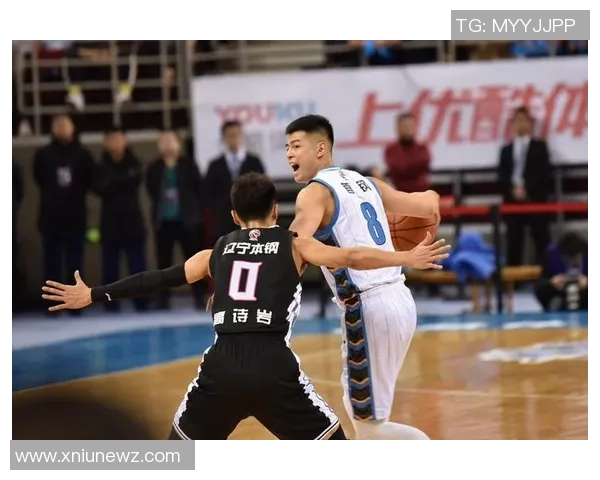 方硕的篮球之路：从青涩新秀到球队核心的成长历程与心路历程